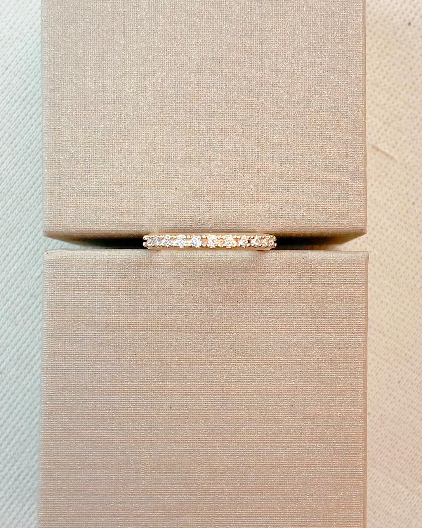 Aparador Fino Cravejado N.º 15