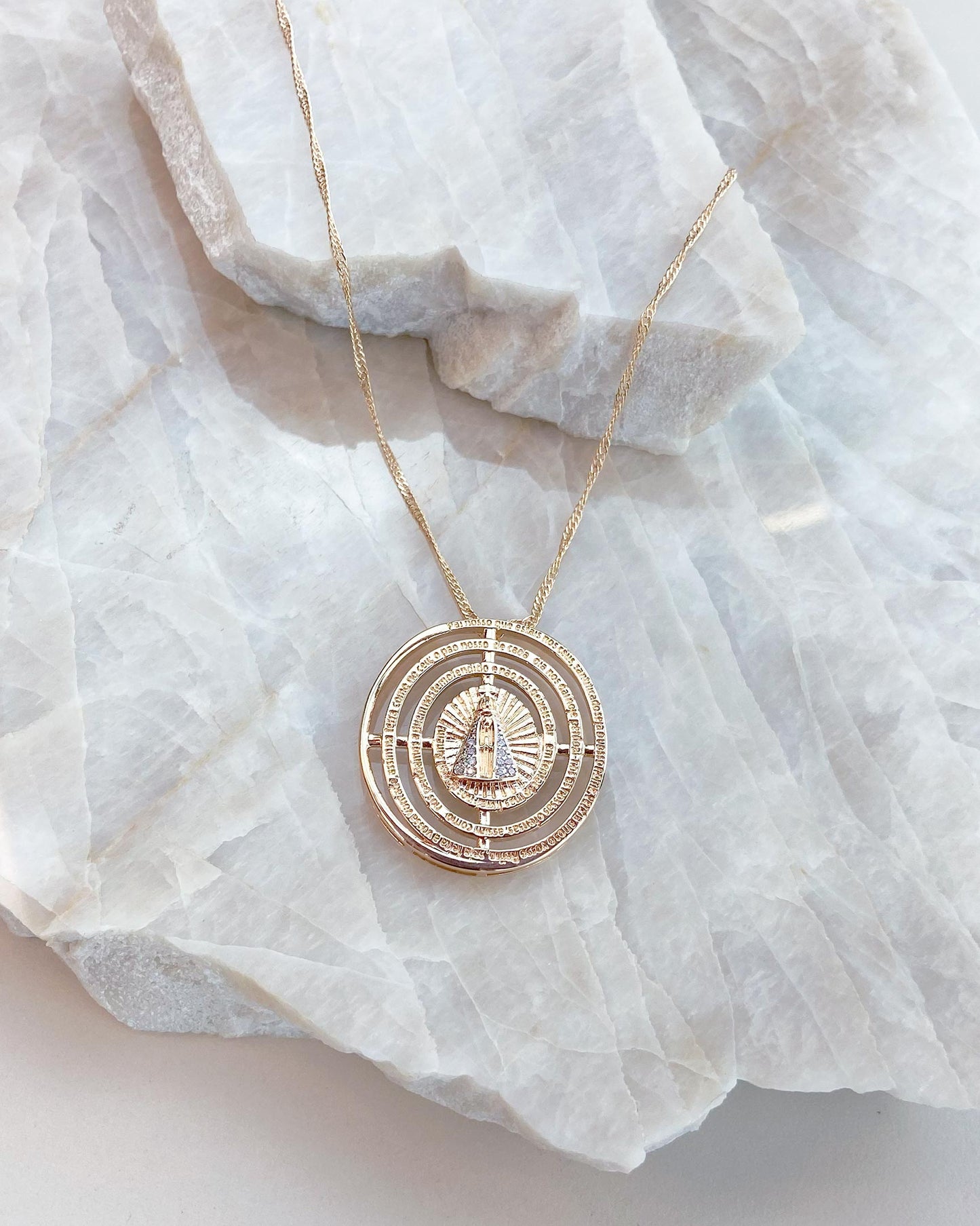 Colar Pingente Nossa Senhora Cravejado 45cm