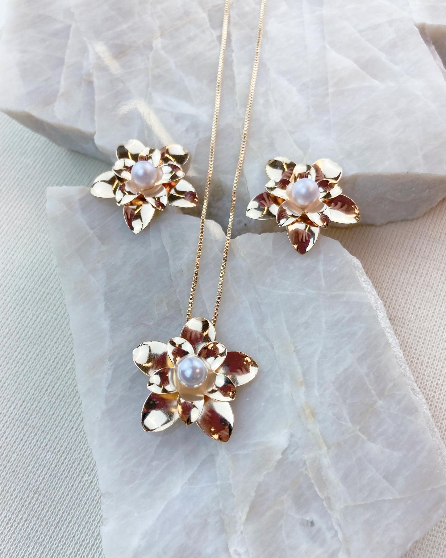 Conjunto Flor Dupla com Pérola