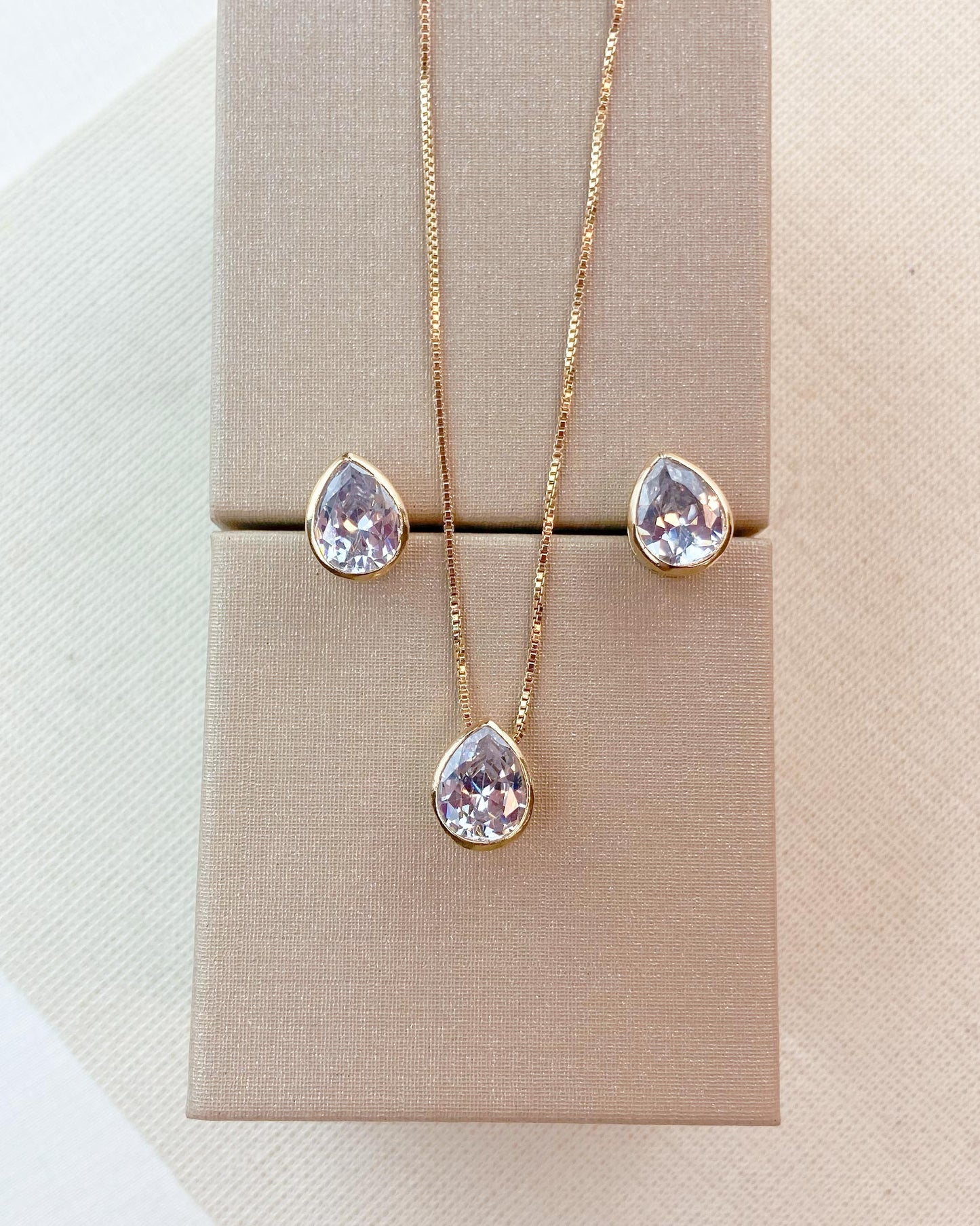 Conjunto Zircônia Gota M