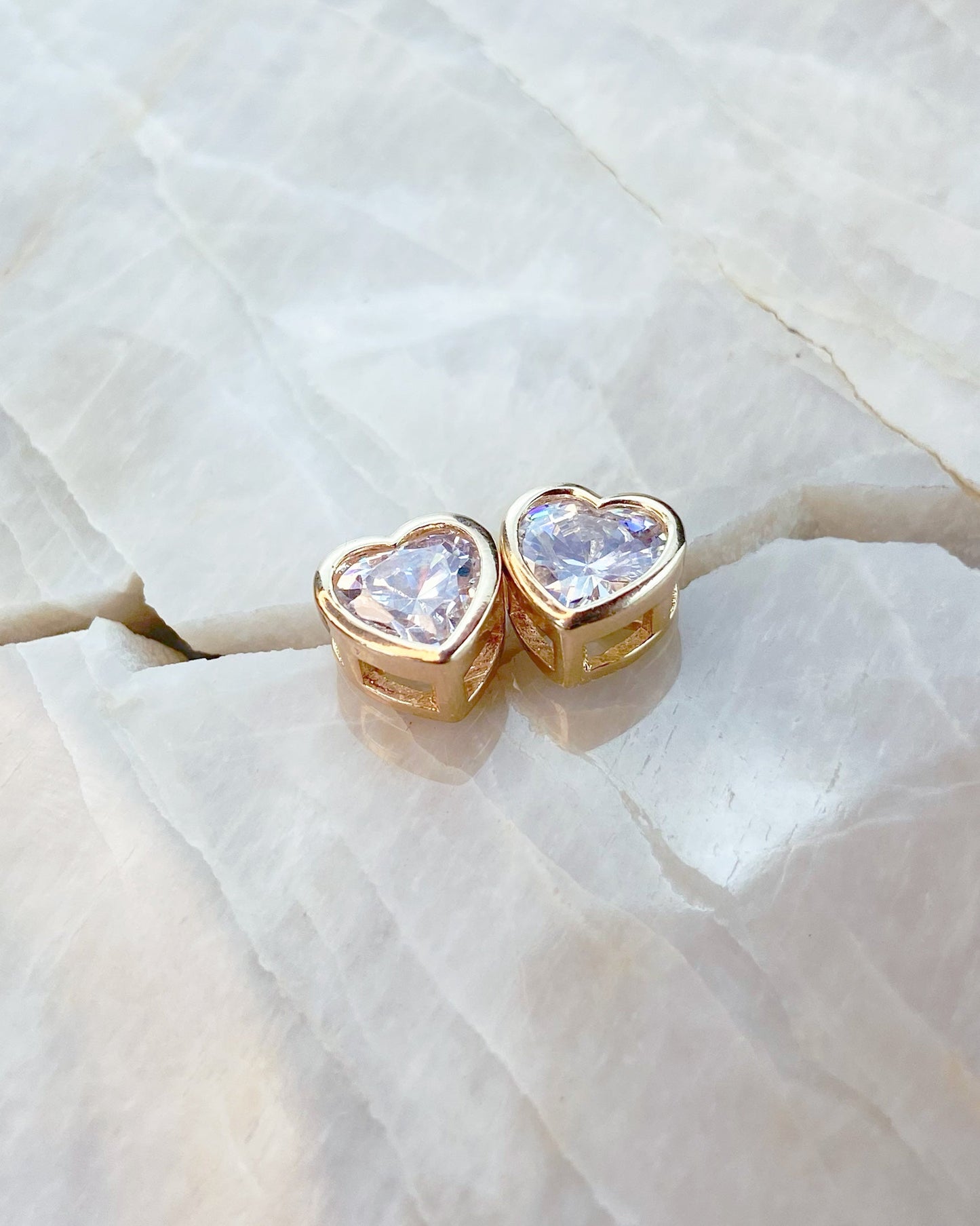 Brinco Coração Ponto de Luz