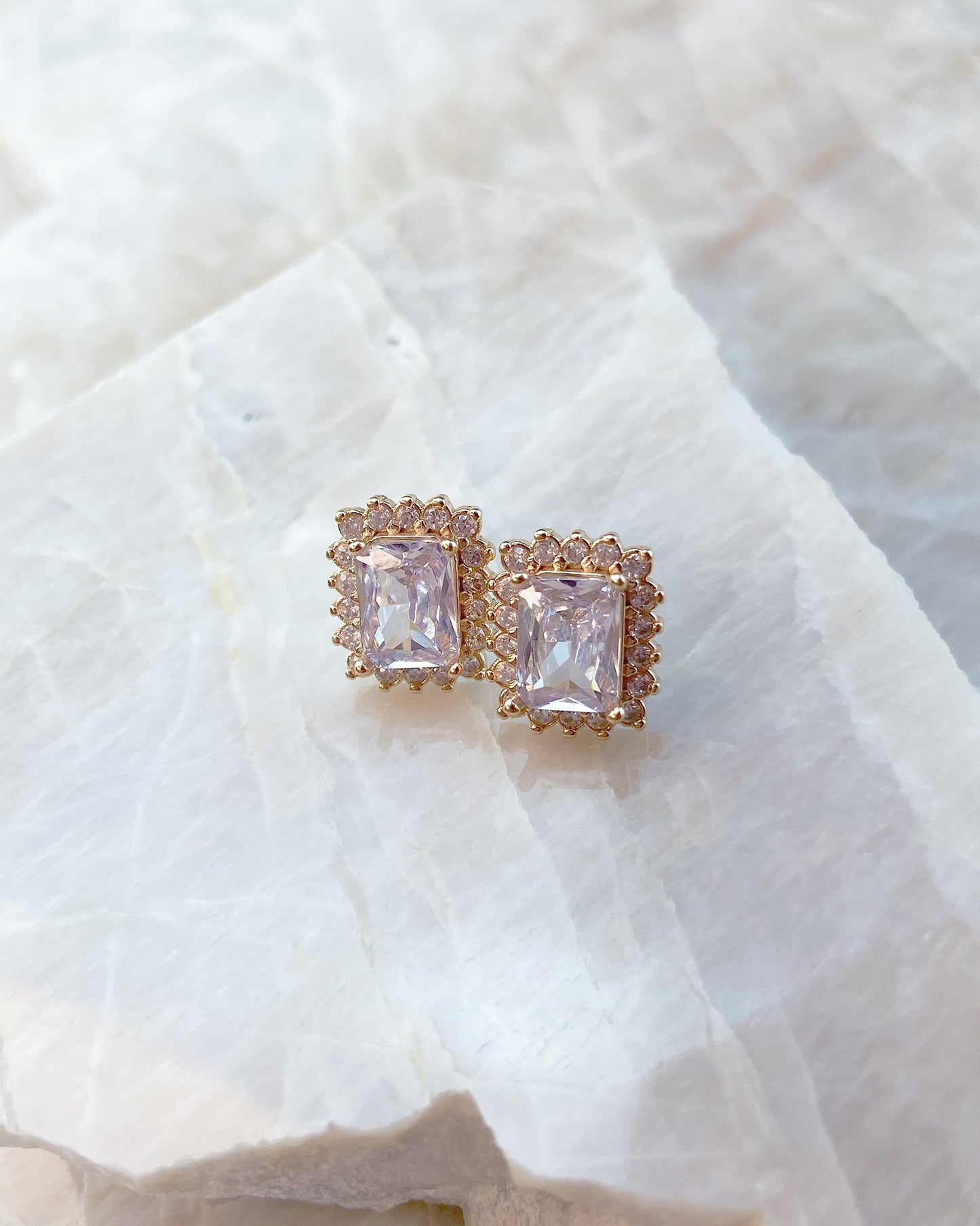 Brinco Quadrado Zirconia Cravejada